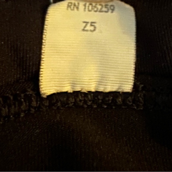 Lululemon Men’s Shorts Size L (lined) with drawstring and front and back pockets - Picture 6 of 7